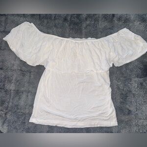 Garage White Off-Shoulder Blouse🥥